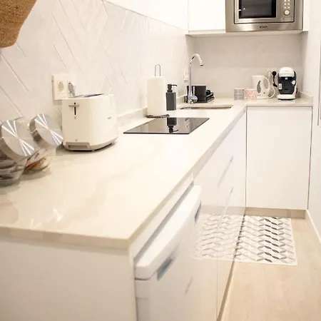 Carreteria, Central, Cosy With An Andalusian Patio Apartment Malaga