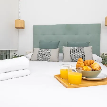 Apartment Carreteria, Central, Cosy With An Andalusian Patio Malaga